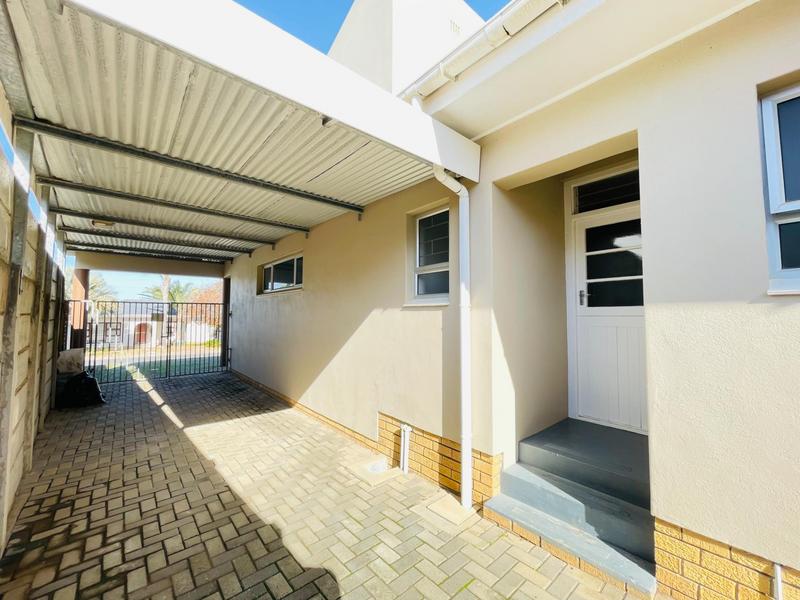 4 Bedroom Property for Sale in Panorama Western Cape